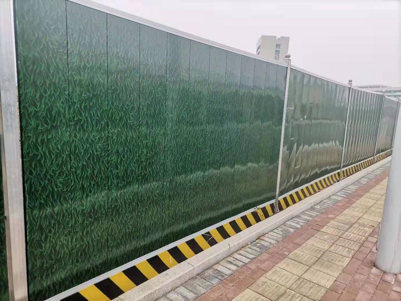 云龙小草彩钢围挡